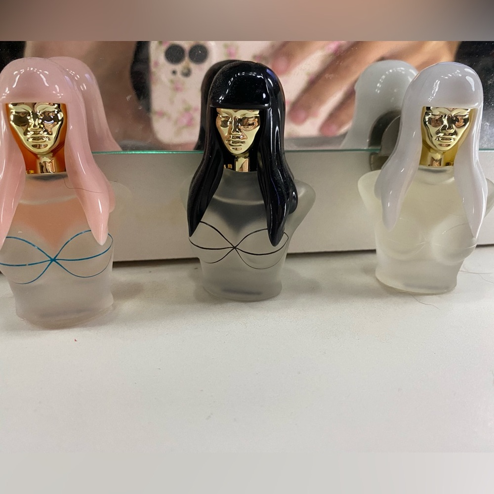 PINK FRIDAY Nicki Minaj perfume gift set